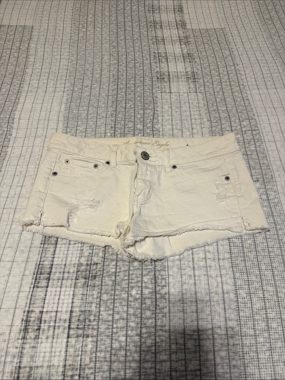 American eagle outfitters size 8 stretch white cargo shorts